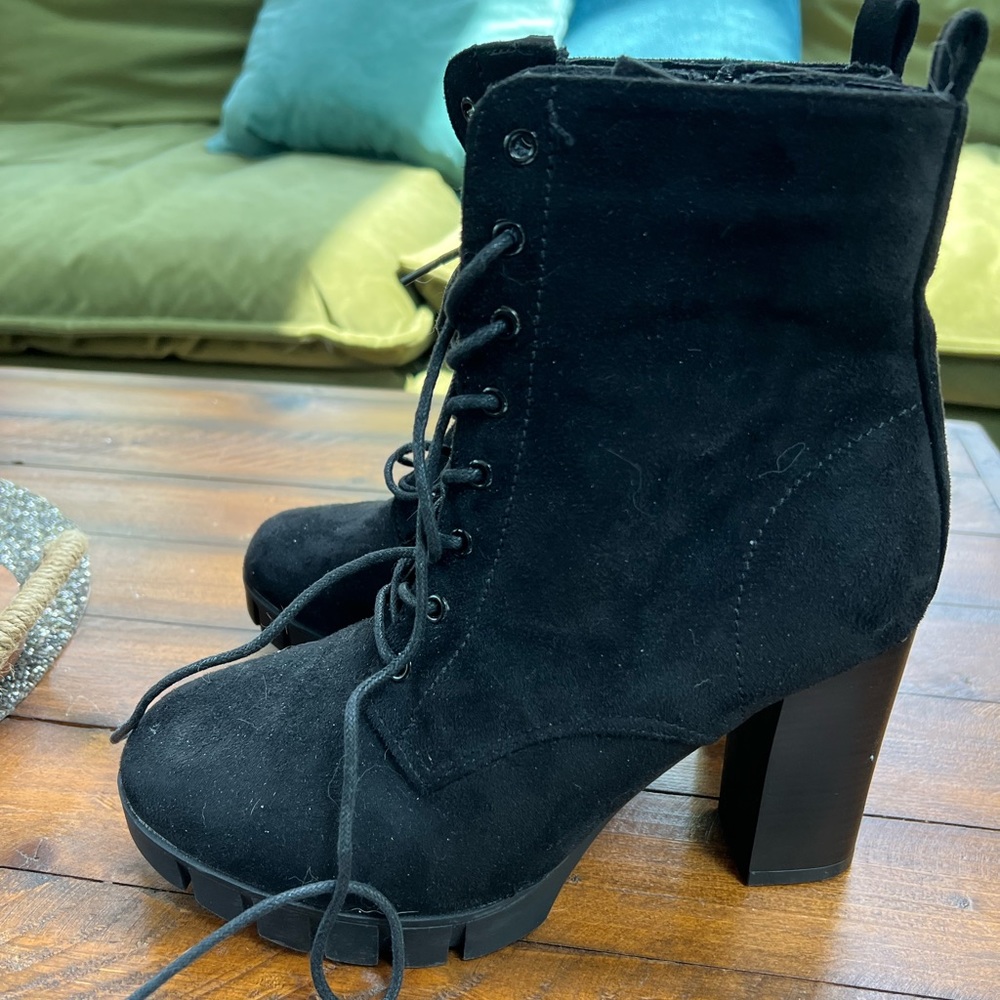 Black ankle boots new without tags